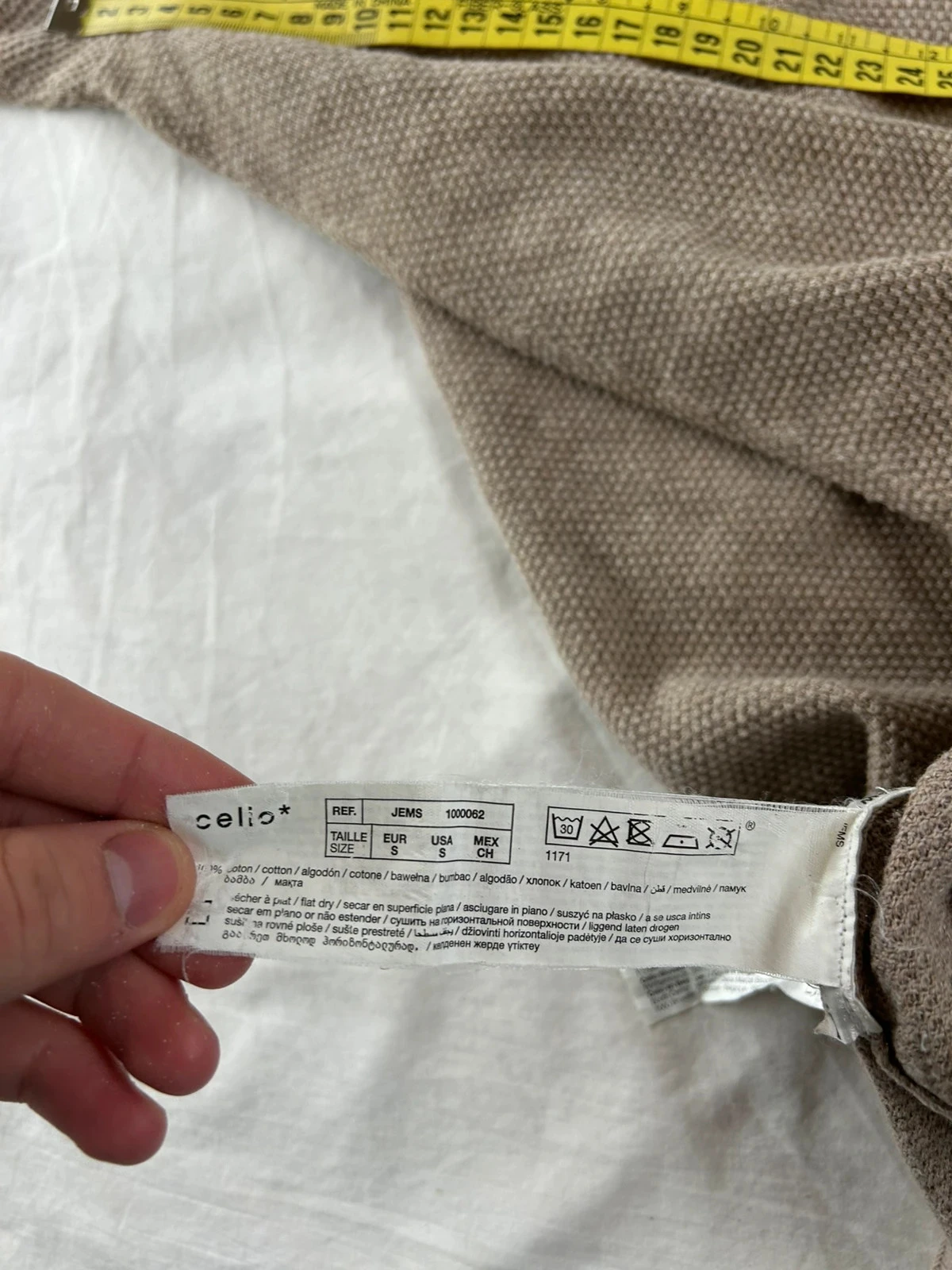 Sudadera con cuello en V beige celio – photo 8